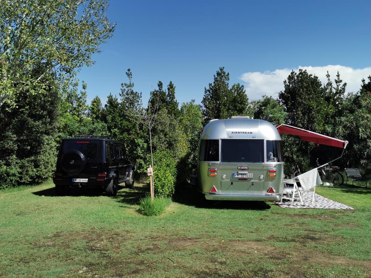 Bnatural Glamping Naturista/Nudista باراتي المظهر الخارجي الصورة